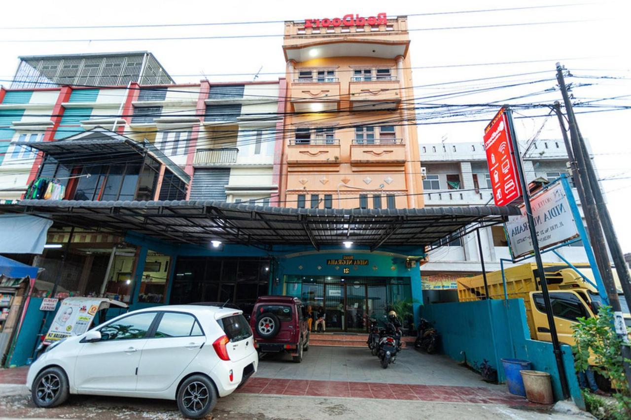 Reddoorz Near Yuki Simpang Raya Mall Medan 2 Hotel Buitenkant foto