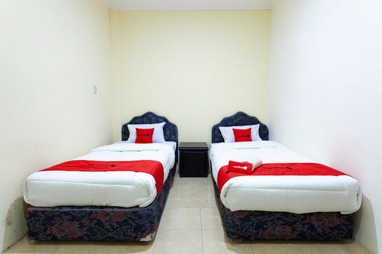 Reddoorz Near Yuki Simpang Raya Mall Medan 2 Hotel Buitenkant foto